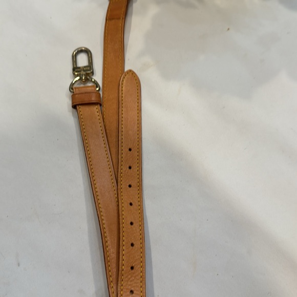 Authentic Louis Vuitton Keepal Bandolier bag strap with rubber shoulder pad - Picture 8 of 13